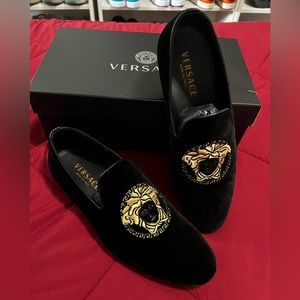 Medusa Head Velvet Loafers, shoes size 42